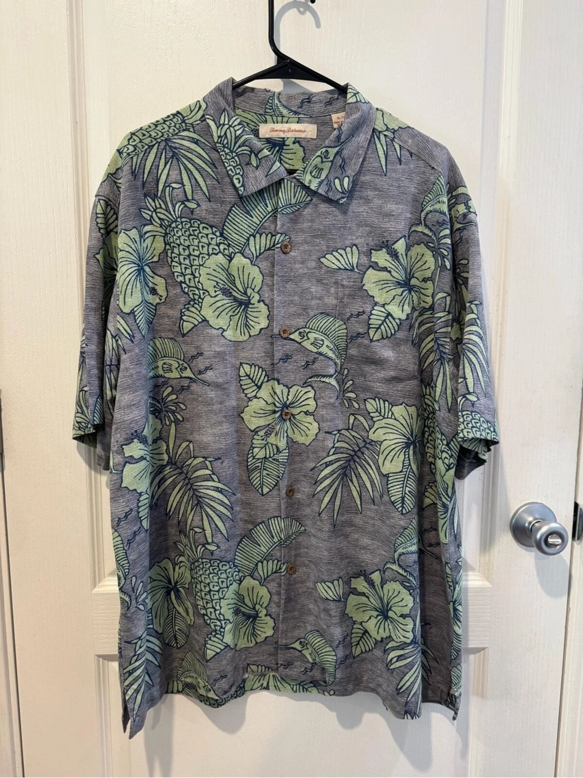 Tommy Bahama Gray Button-Up Hawaiian Shirt with Green Tropical Print
Opens in a new window or tab