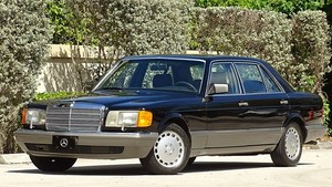 1987 Mercedes-Benz 400-Series FACTORY