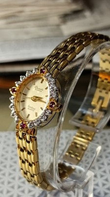 Vintage Armitron Deauville Diamond 19mm Ladies\' Gold Tone Bracelet Watch. 7\