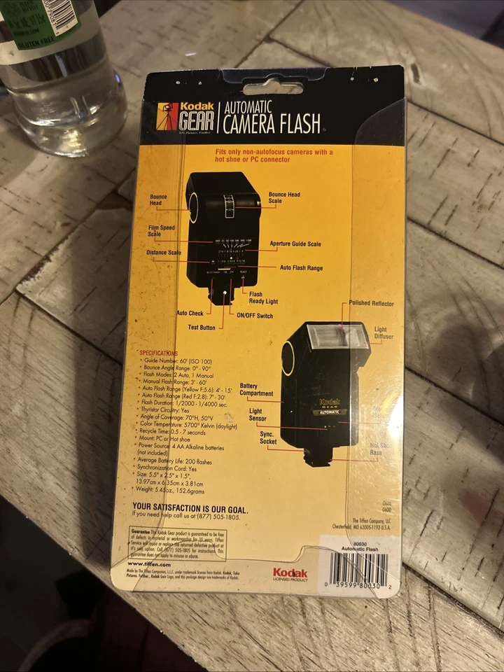 Kodak Gear Automatic Camera Flash Universal Mount New In Package - Image 2 of 3