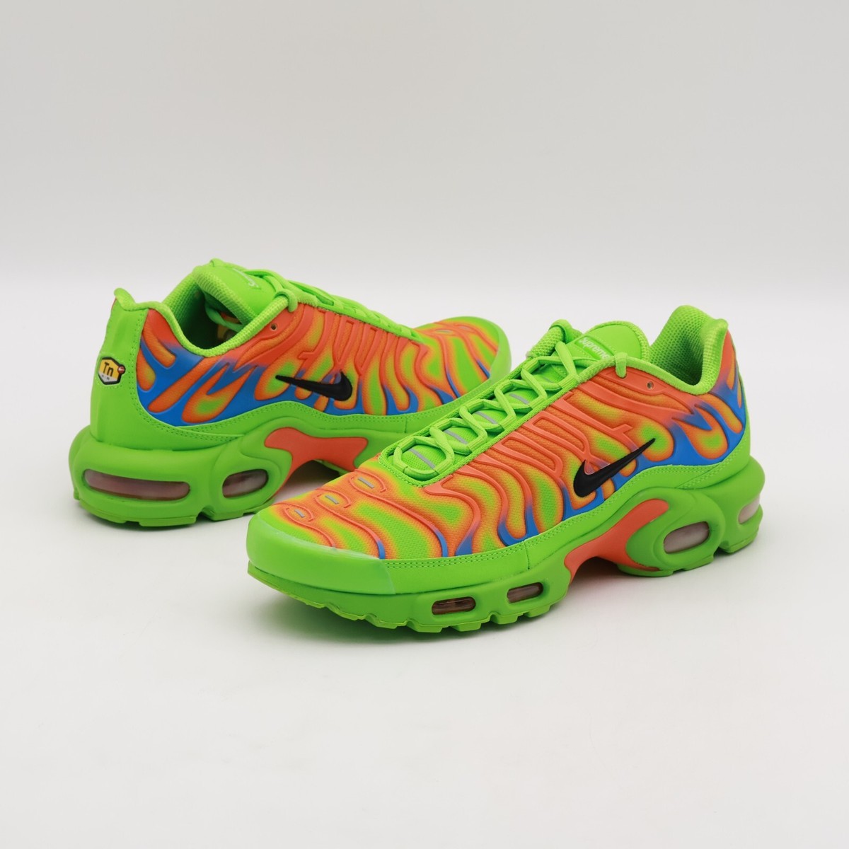 DA1472-300 Nike Air Max Plus TN Supreme Mean Green Black Vivid