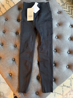 NEW Fabletics Women's Workout Pants  Black  Size Small  New with Tags