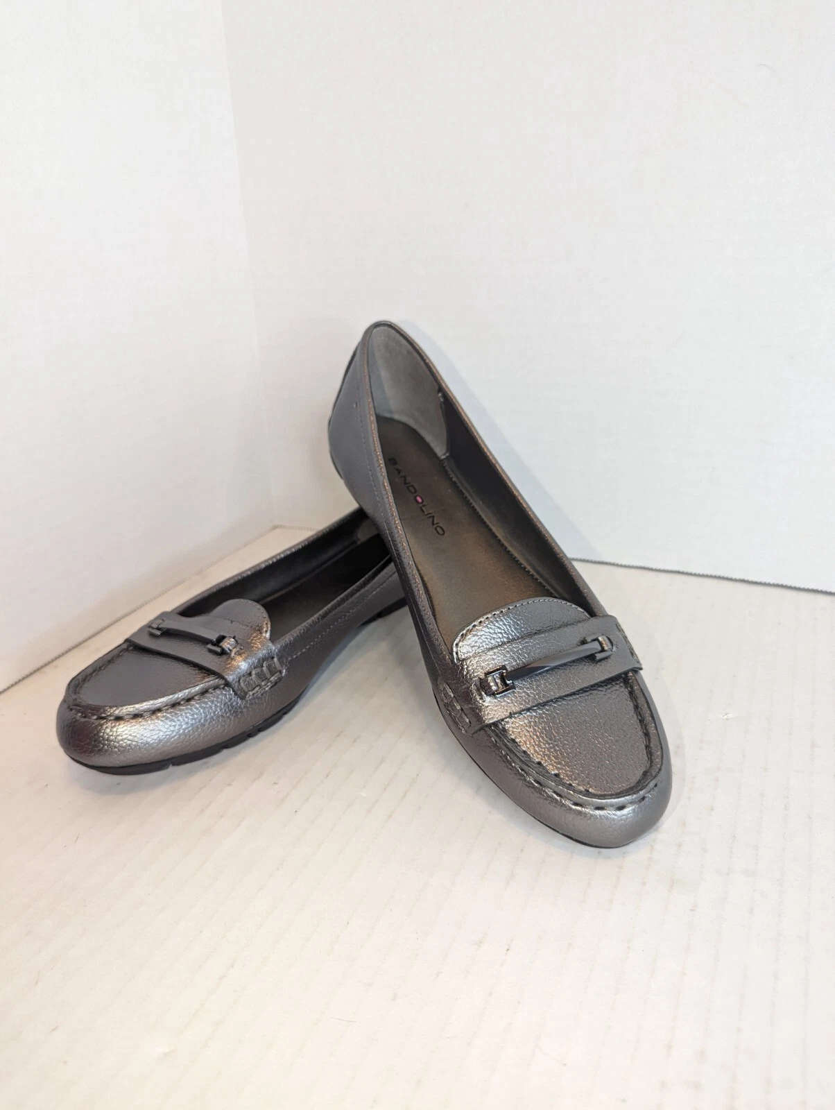 Bandolino Niverta Silver Gray Flat Loafer Size 6.5 M