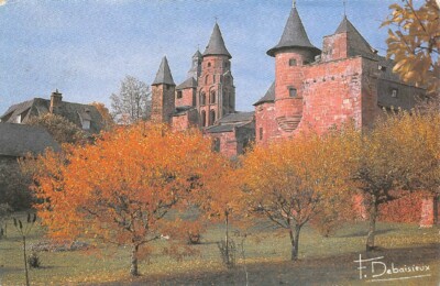 Collonges-La-Rouge - Der Castel Der Vassignac Und der Kirche