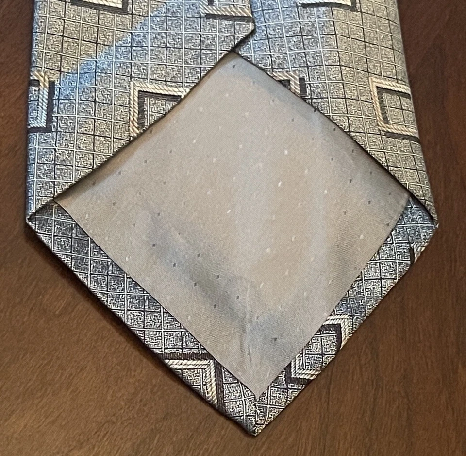 Matrix Gray 100% Silk Men’s Neck Tie Made In Italy - Image 2 of 4