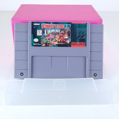 Donkey Kong Country (Super Nintendo SNES) w/Pin Cover