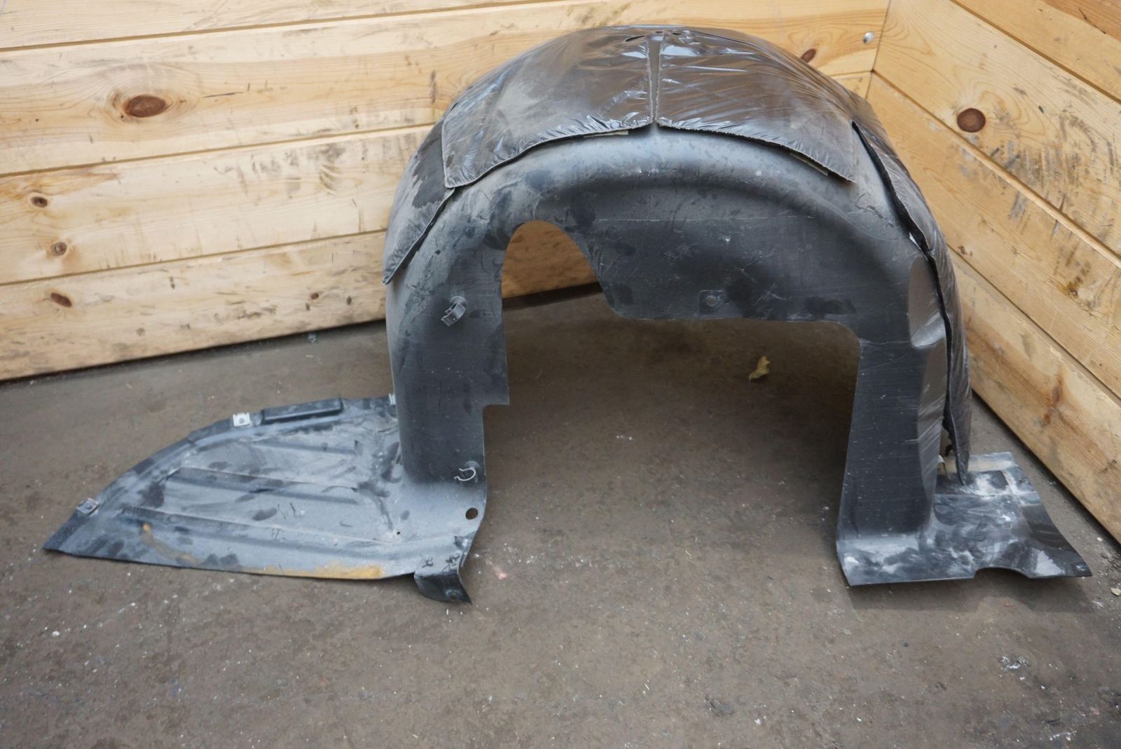 Rear Left Inner Quarter Wheel Well Liner 9G43-54279D23-AC Aston Martin DB9 04-12