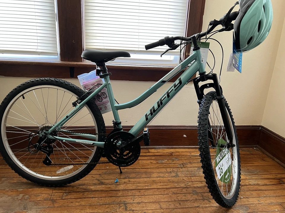 Bicicletas nuevas nunca usadas talla 26 para vender con casco solo 110 $ Foto 3 de 4