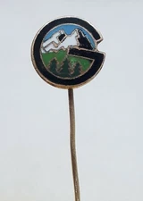 Climbing Mountaineering Club GRAFICAR Zagreb, Croatian pin KASUN 1960s Rarre !