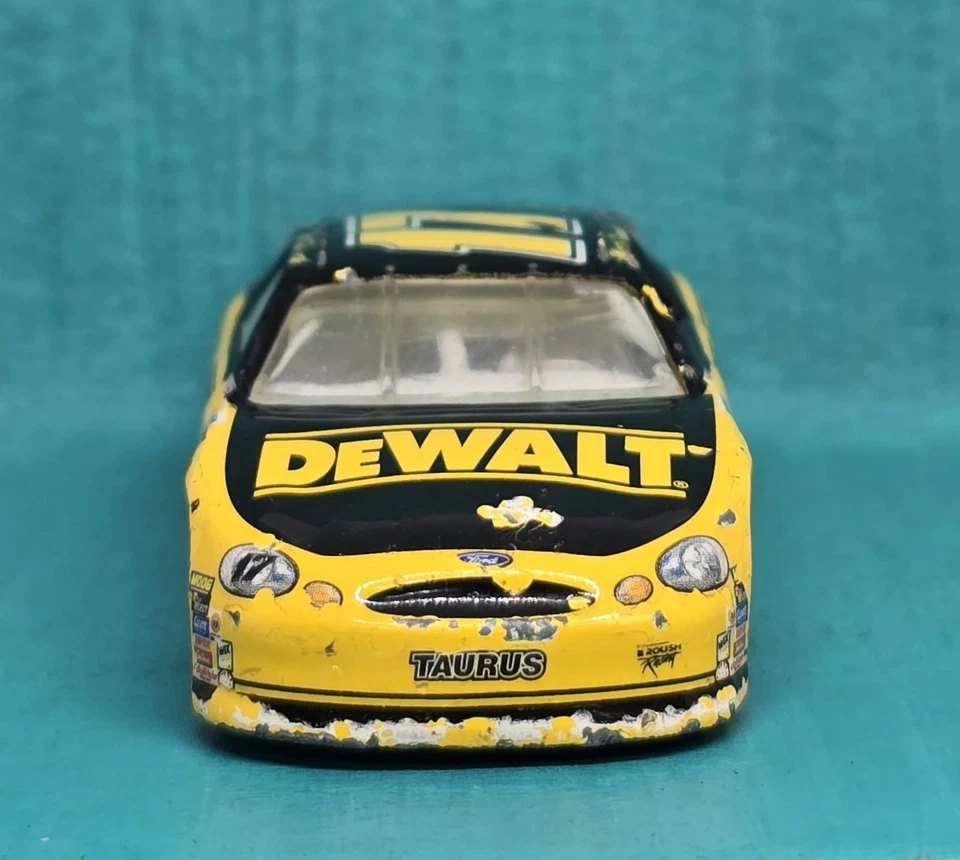 Matchbox/Hot Wheels NASCAR Matt Kenseth #17 DeWalt Stock Car 1/64 - 02 Foto 3 de 4