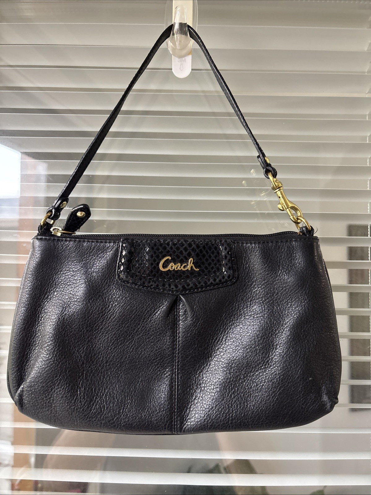 Coach Ashley Wristlet Black Leather Gold Hardware