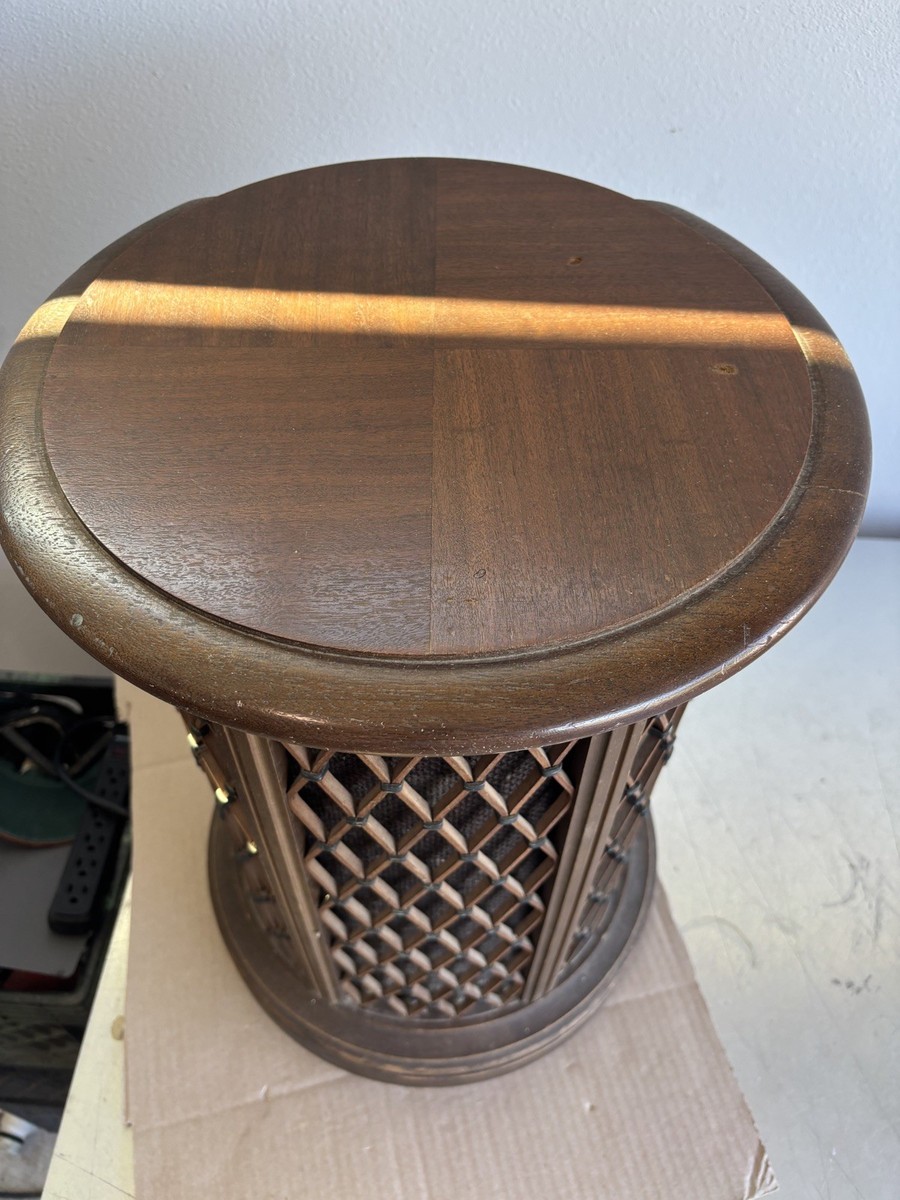 Pair of Vintage Pioneer Cs-05 Omni-directional Speakers Table Top