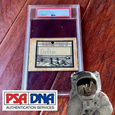 APOLLO 11 * PSA * NASA Mission Evaluation Access Badge Ticket Moon Landing Pass