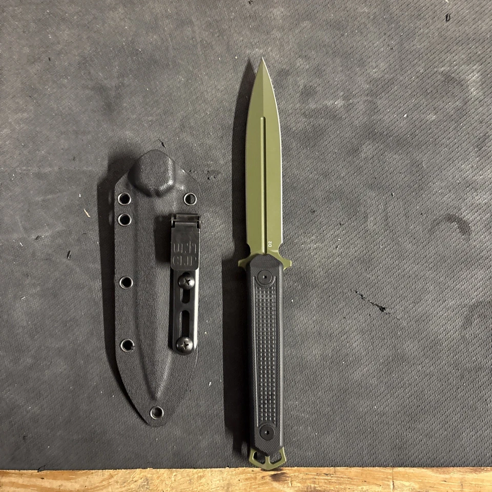 DISCONTINUED Skalleywag Tactical D2 Dagger Fixed Blade Knife With IWB sheath. - Image 3 of 4