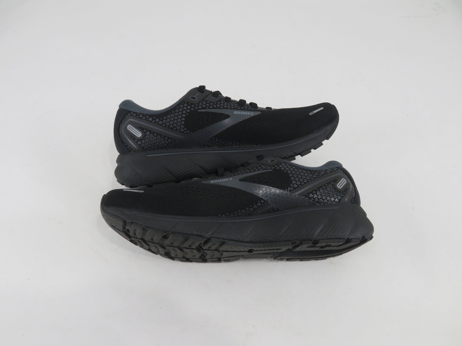 Size 8.5 Brooks Ghost 14 Black 1203561B020 for sale online eBay