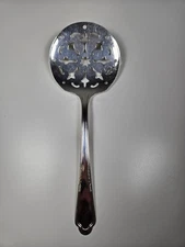 Vintage Antique Wm Rogers Mfg. Co. Original Rogers, Laurel, Tomato Server