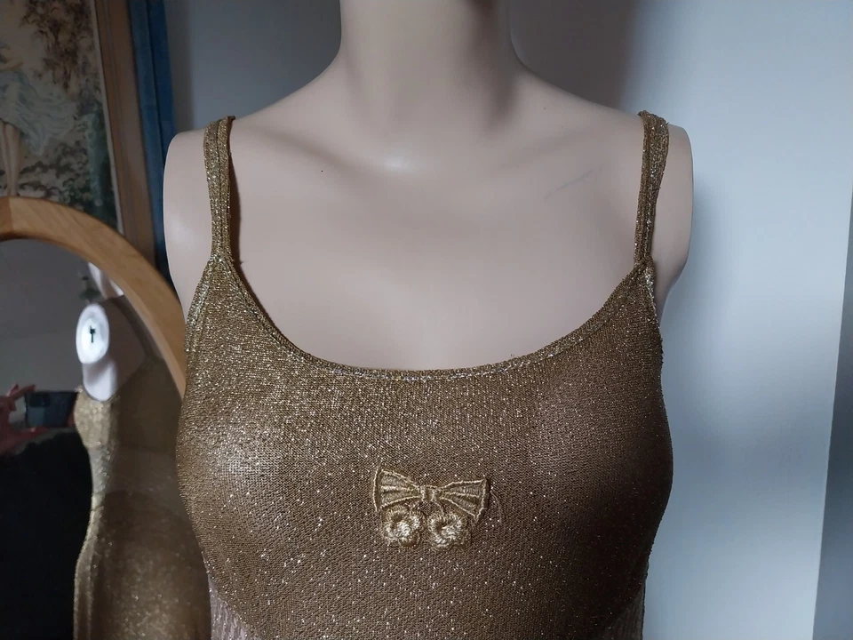 Idéale fêtes jolie robe longue à bretelles en lamé doré T36  - Photo 4/4