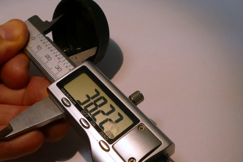 34mm Lens Front Cap slip on type plastic - Image 4 of 4