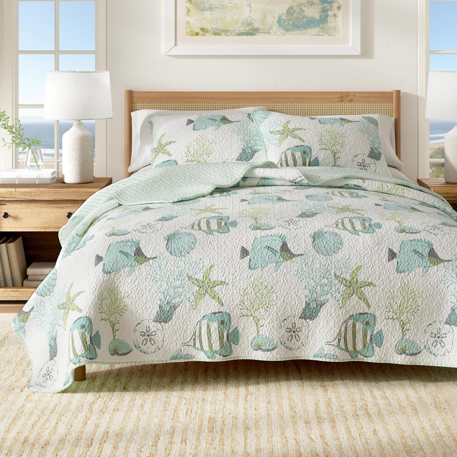 Full/Queen Coastal Quilt Set with Shams, Reversible Nautical Bedding 3-Piece Blu