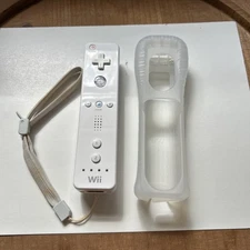 Official OEM Nintendo Wii Remote White Controller RVL-003 With Silicone Case