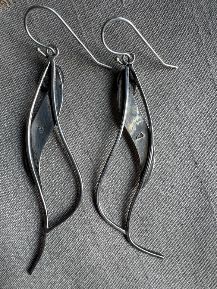 "Hermosos pendientes hechos a mano de plata de ley de lapislázuli de 3"" L" Foto 2 de 4