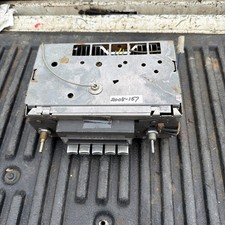 Vintage Dash Radio 93epb1 For 1968 1969 Oldsmobile Toronado Delco Radio 7308203