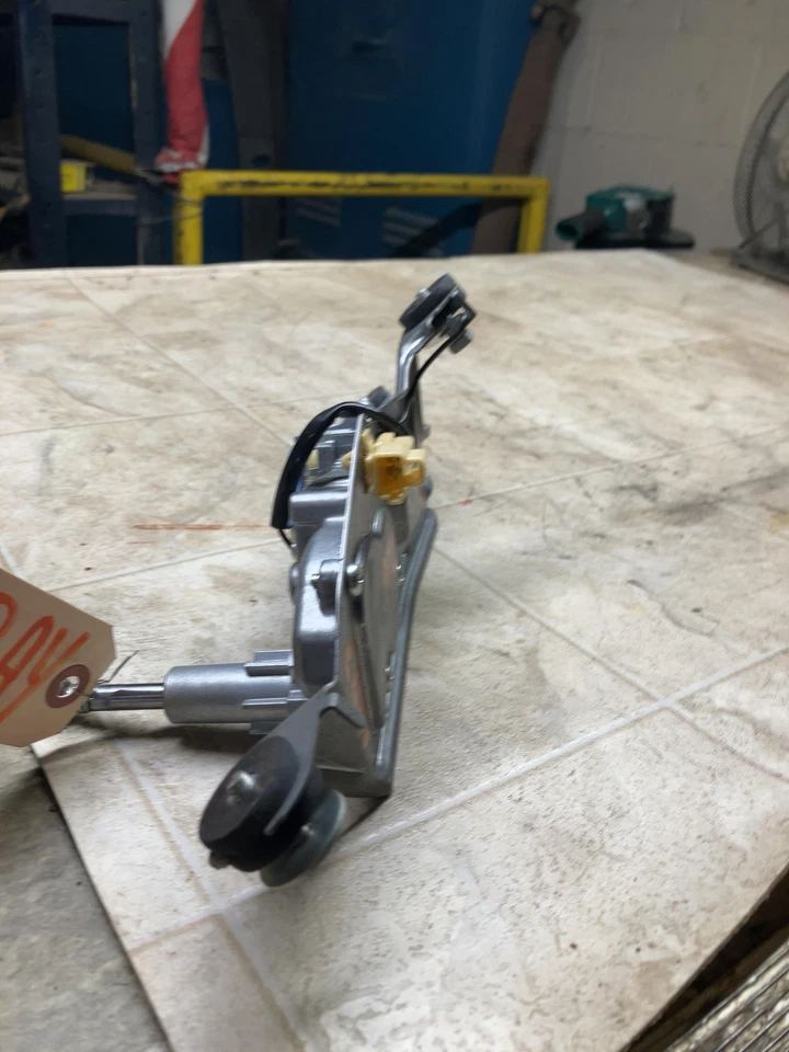 Motor limpiaparabrisas trasero Mazda CX9 2007-2015 OEM Foto 3 de 4