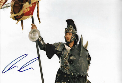 Clive Owen ''King Arthur'' Autogramm signed 20x30 cm Bild