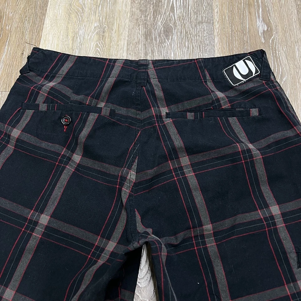 Pantalones Cortos Chinos UNI VIBE Clásicos Tiro Frente Plano Negros a Cuadros Para Hombre Talla 30 Cintura Foto 4 de 4