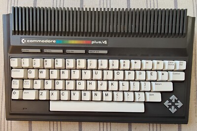 Commodore Plus 4 Konsolen Computereinheit funktioniert nur