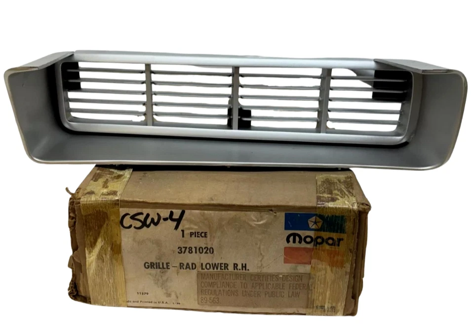1975-1977 Plymouth Gran Fury Right Side Lower Radiator Grille 3781020 NOS. - Image 2 of 4