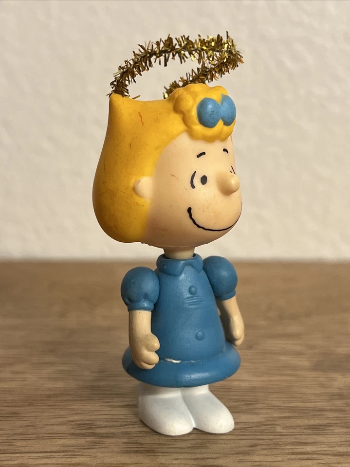 FIGURA DE ACCIÓN DE VINILO SALLY BROWN PEANUTS 3” JUGUETE DE COLECCIÓN (USADO) Foto 2 de 4