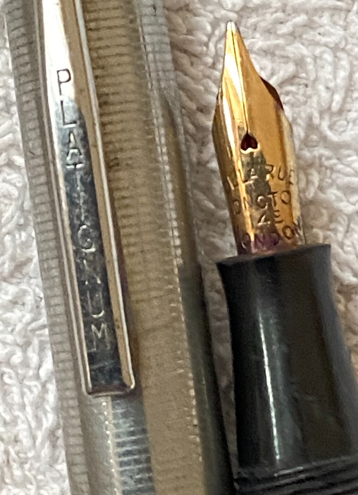 Job lot 12 x vintage fountain pens spares/repairs Watermans Pelikan