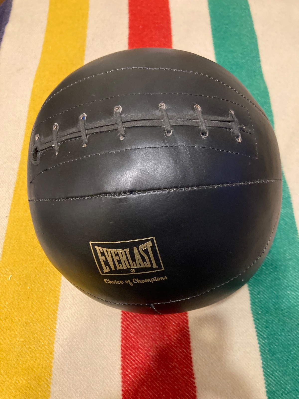 Vintage Everlast medicine ball black leather 11 lbs