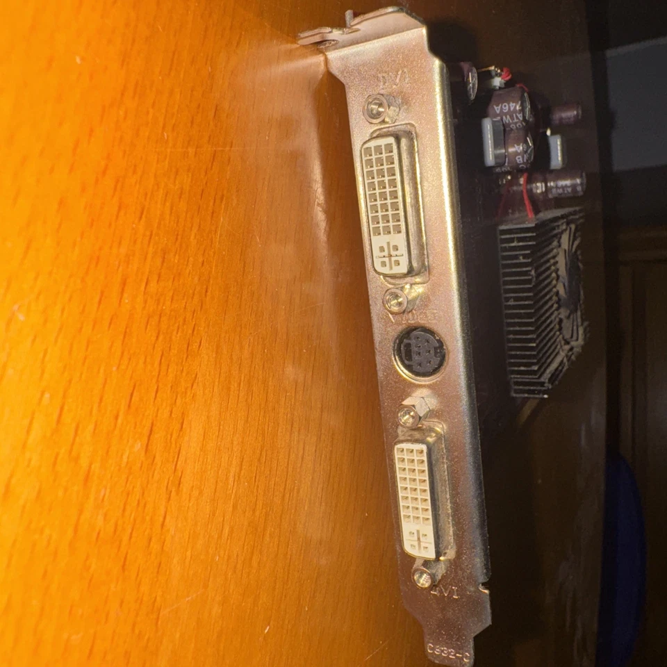 MSI ATI Radeon R4350-MD512H 512MB PCIe VGA HDMI DVI Video Card - Image 2 of 4