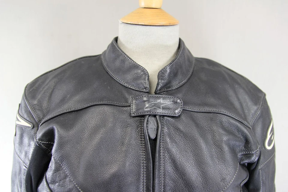 ALPINESTARS STELLA BLACK COW LEATHER BIKER JACKET WITH THERMAL LINING: SIZE 12 - Image 3 of 4