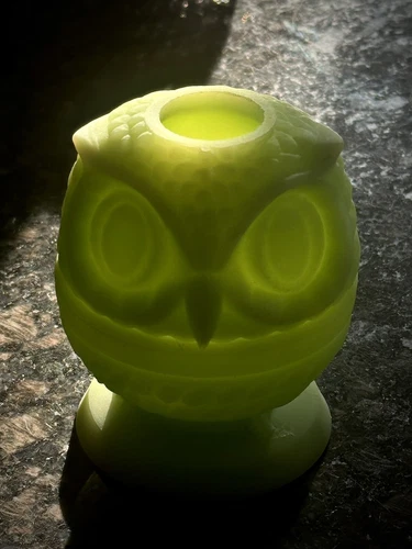 RARE Fenton Owl Lime Green Fairy Lamp Glowing Uranium Glass Custard 💚