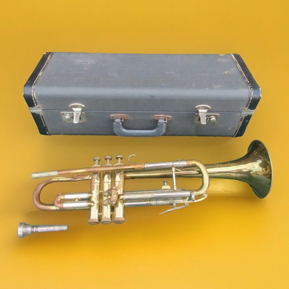 Trompeta vintage con estuche firmada BESSON 2-20 Foto 2 de 4