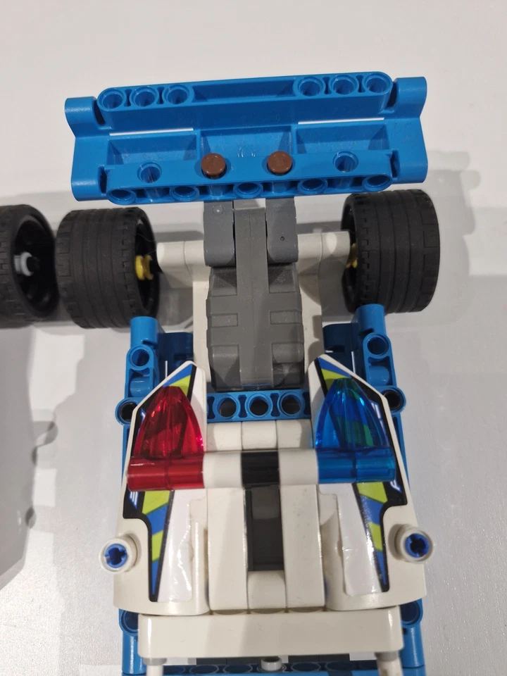 LEGO Technic 42026 Black Champion Racer, photo 4 of 5