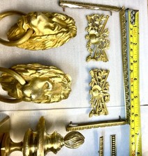 Vergoldete Bronze-Teile für Empire-Uhr – dekorative Elemente