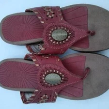 Array Moki Medallion Leather Thong Sandal Dark Red Women's sz 6.5