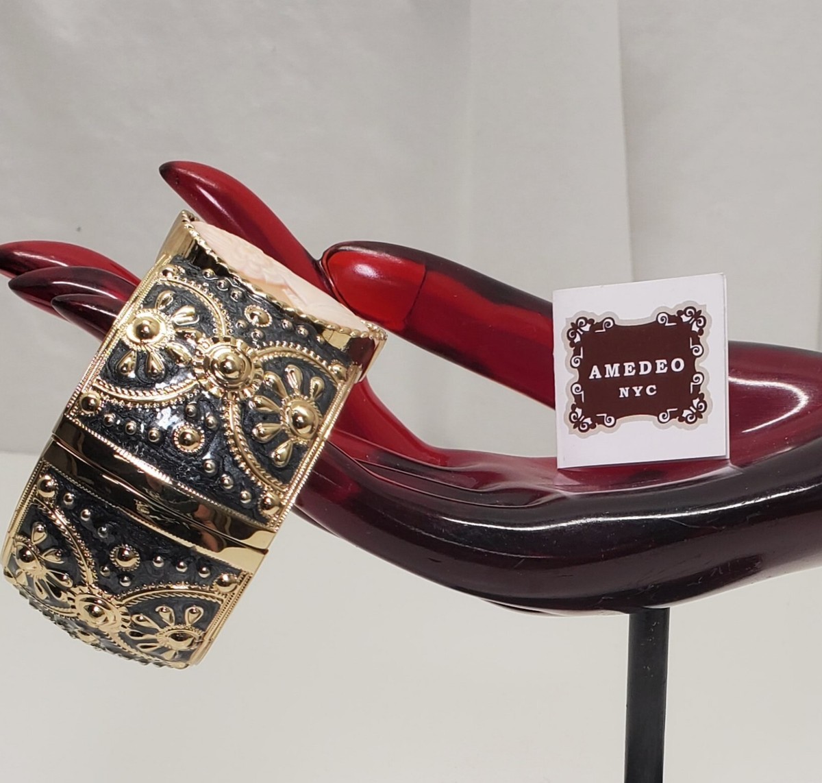 AMEDEO NYC HANDCARVED ITALIAN CAMEO, CAST SPRING ACTION CUFF 
