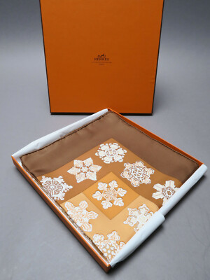 Hermes Christiane Vauzelles Feux de L'hiver Snowflakes Seiden Tuch 90x90 cm OVP