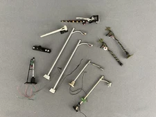 Unknown Brand HO Scale Lot of Lightposts & Crossing Signals