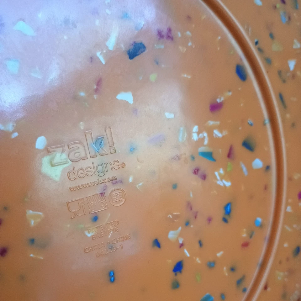 Platos de cena de melamina confeti naranja Zak Designs 11", 2 disponibles  Foto 4 de 4