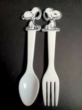 VINTAGE HALLMARK PEANUTS SNOOPY CHILDS PLASTIC FORK AND SPOON MADE IN USA