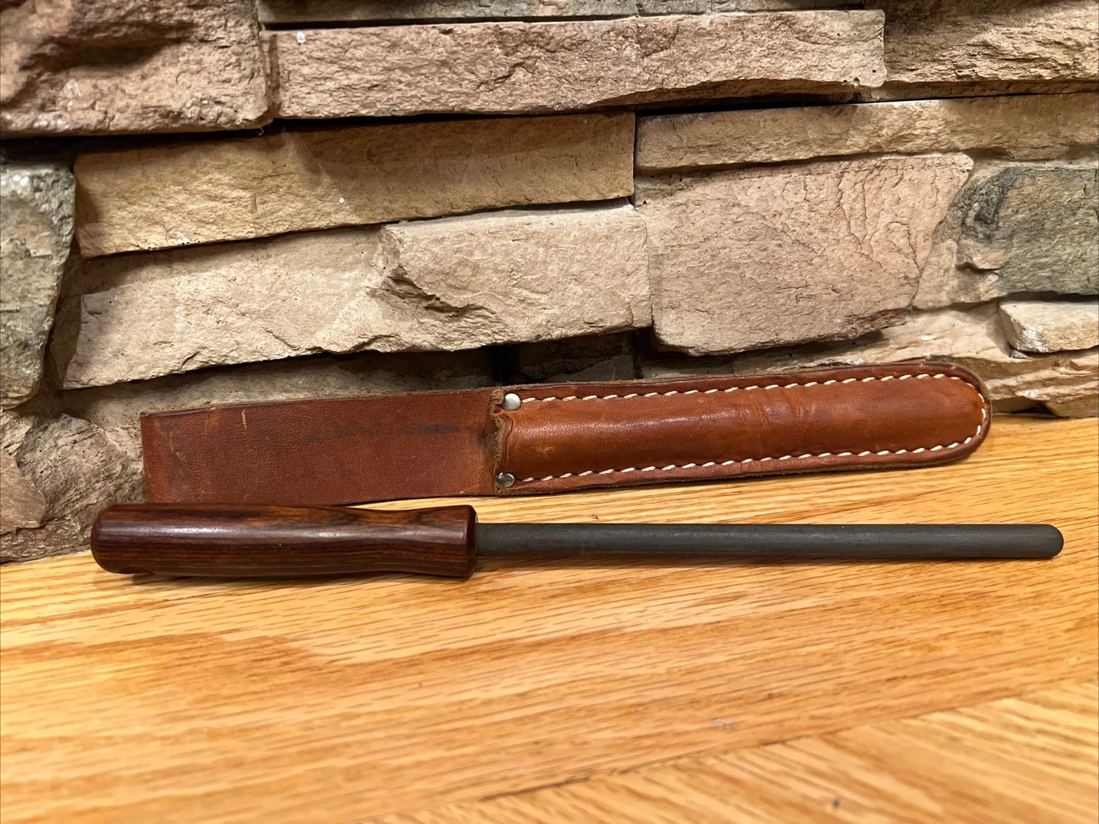 Vintage KERSHAW Knife Sharpening Honing Rod W Leather Sheath & Wood Handle