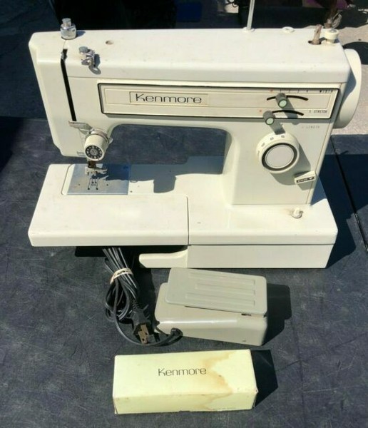 1977 Kenmore Sewing Machine 158.12312 With Pedal and Extras for sale