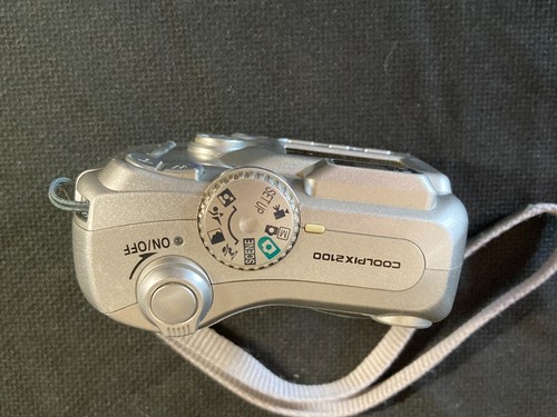 (2) Nikon COOLPIX L11 2100 6MP Digital Cameras w/1 Memory Card & (2) Cables - Picture 19 of 21