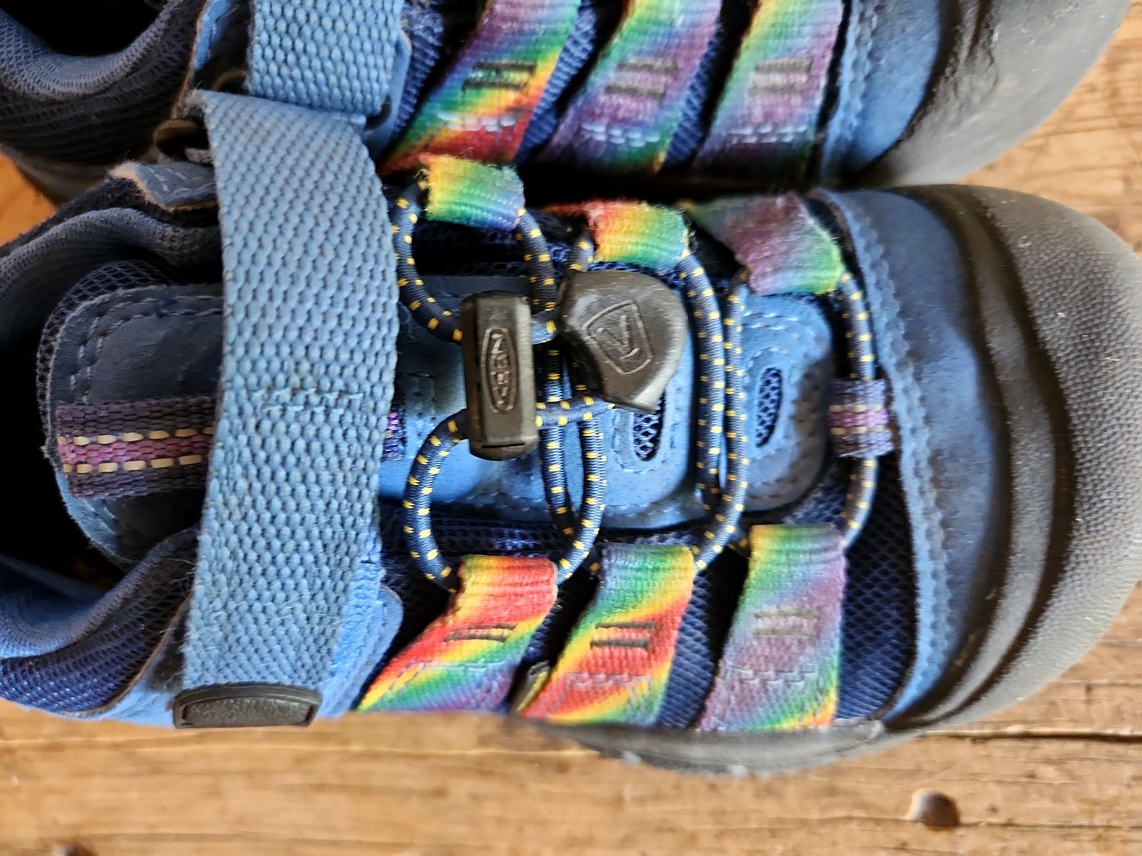 Scarpe sandali Keen Kids Newport unisex arcobaleno tie dye giovani taglia 1 punta chiusa